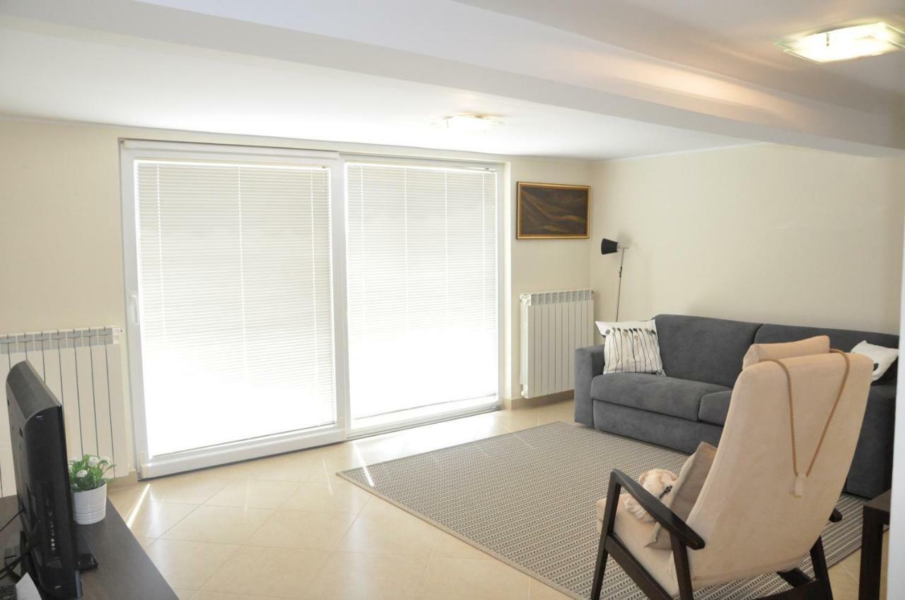 Villa Ulivo Apartments Пореч Екстериор снимка